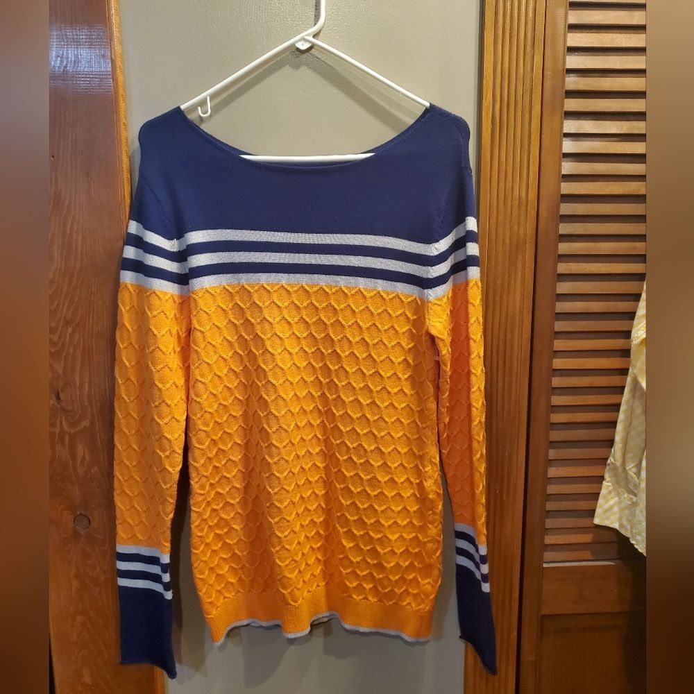 Boutique sweater NWOT